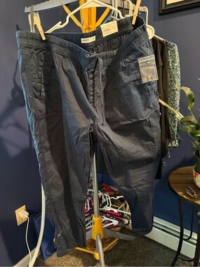 Sonoma Women's Cropped Ankle Drawstring Pants in Navy